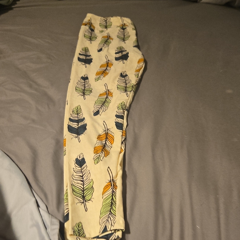 Feather Print Leggings